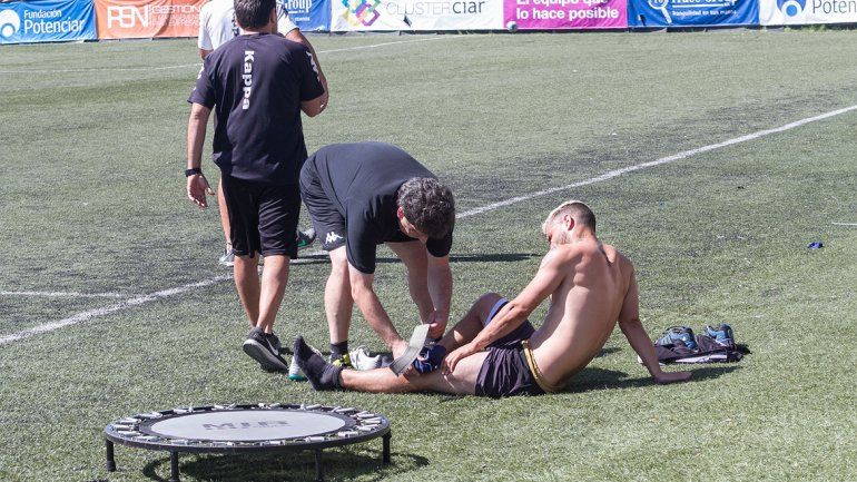 Coco Giménez no pudo completar la práctica por un golpe.