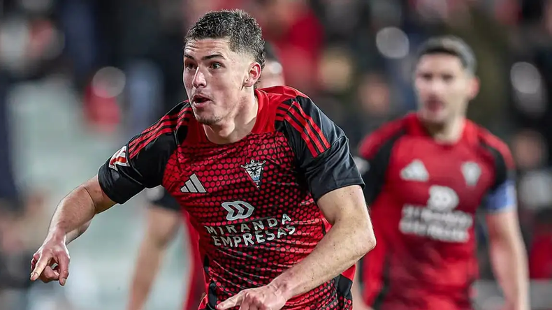 Cuál es el ex delantero de River que fue vendido y le dejará una suma millonaria