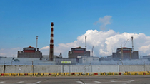 rusia y ucrania se acusan de atacar una planta nuclear