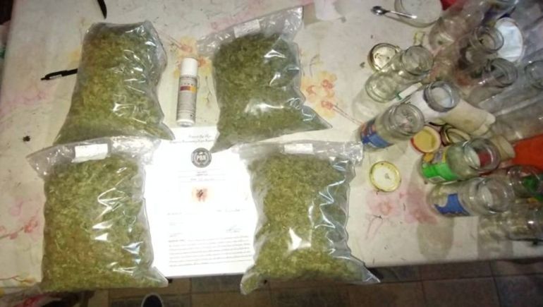 Hallaron marihuana en proceso de secado.