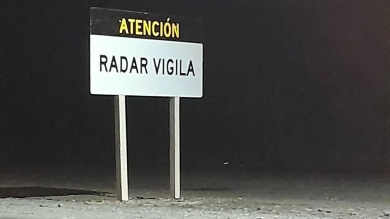 El cartel de la polémica sobre la ruta 22. La explicación oficial.