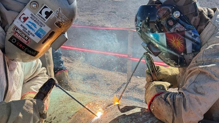 La ley 80/20 establece que ocho de cada diez puestos laborales deben ser para rionegrinos. 