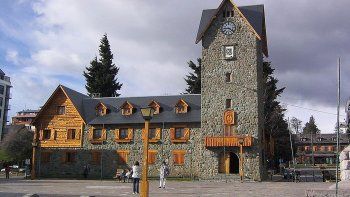 escandalo entre el municipio y la empresa telefonica