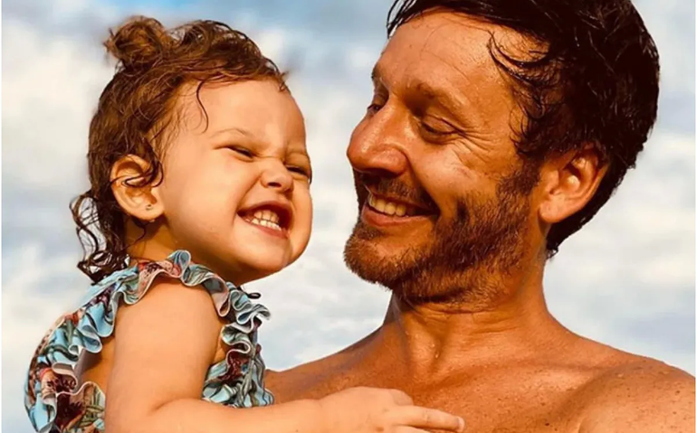 Benjamín Vicuña, preocupado por la salud de su hija Magnolia
