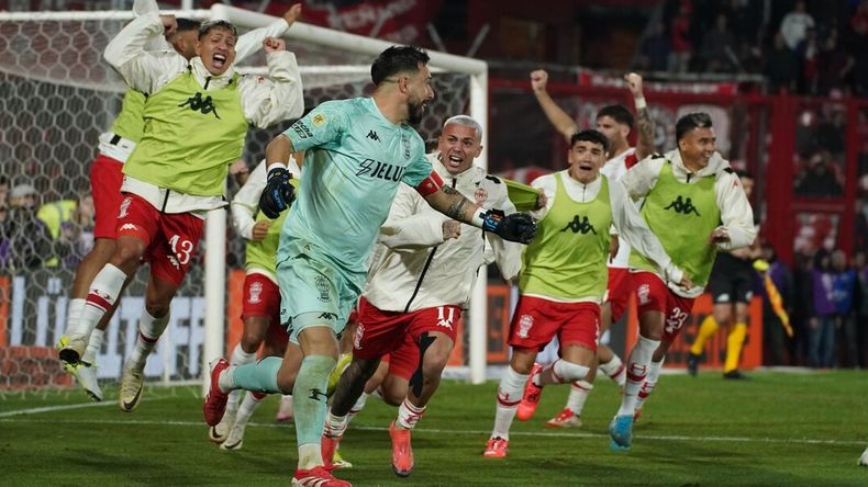 Huracán es el primer finalista del Apertura: le ganó por penales a Independiente en una infartante definición