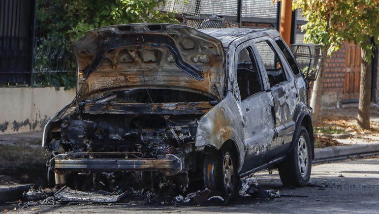 Incendiaron una Ecosport en el barrio San Lorenzo