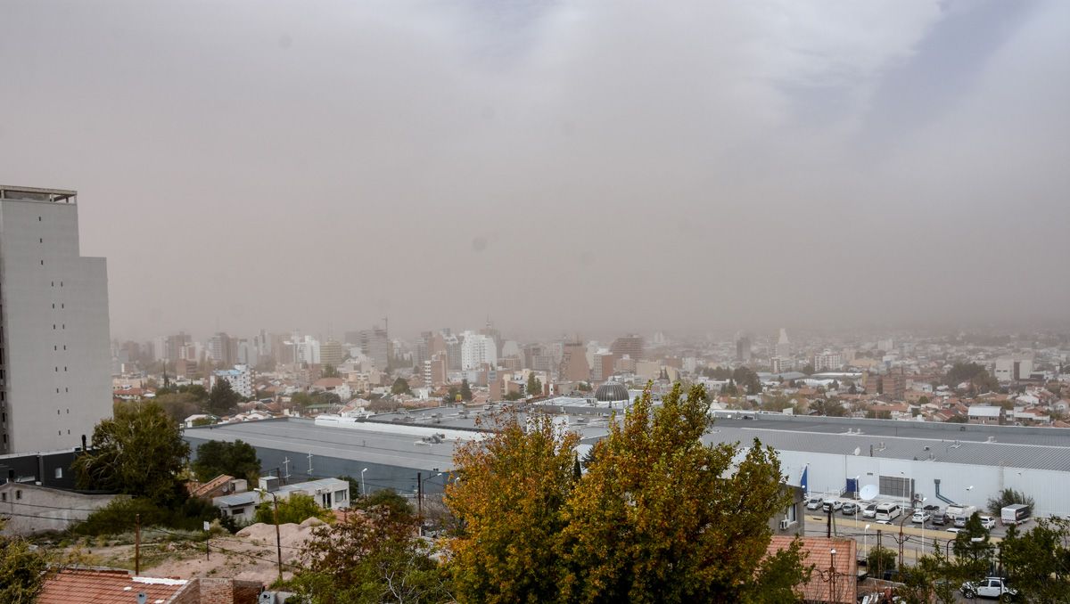 Rige un alerta amarilla por viento: se esperan ráfagas muy fuertes