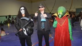 Todo el color de los persojes que se hacen presentes en la fiesta de Animacom, el Ex Corpofrut. | LMCipolletti.com Todo el color de los persojes que se hacen presentes en la fiesta de Animacom, el Ex Corpofrut.