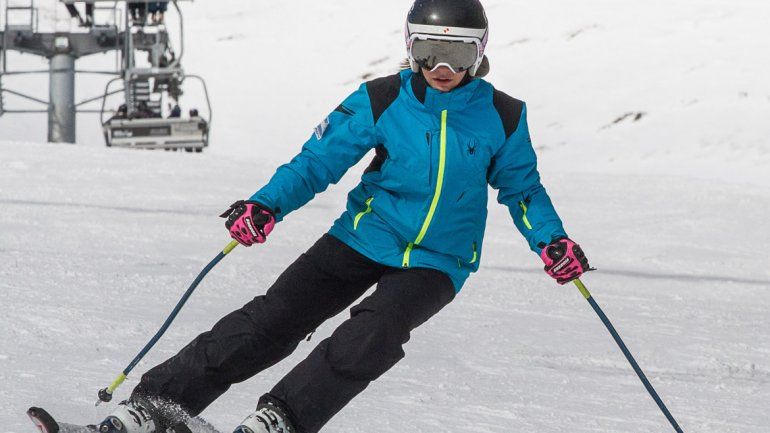 ¡A esquiar! El clima adelantó las condiciones para el deporte.