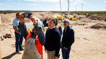 Alberto Weretilneck y Facundo López recorrieron la obra del VMOS.