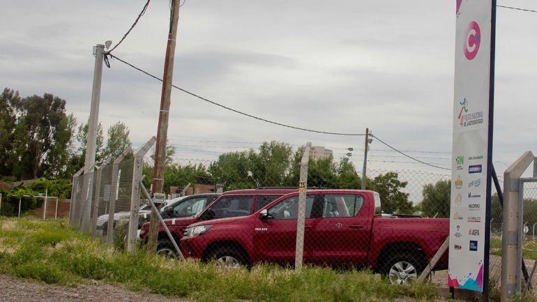 El predio de Pacheco y Rivadavia está repleto de autos secuestrados que nadie retira.