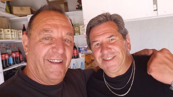 Vecino se encontró con el papá de Dibu Martínez en Las Grutas 
