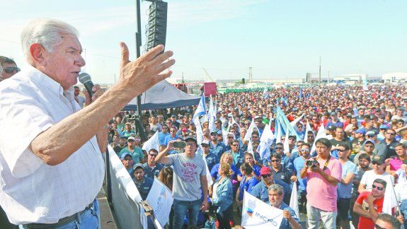 El líder petrolero Guillermo Pereyra encabezó una asamblea en el epicentro de los yacimientos de Vaca Muerta.