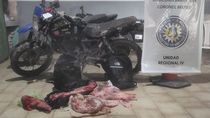 Se secuestró carne de cerdo y una moto.