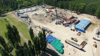 aseguran que esta controlado el pozo de ypf que sufrio un accidente