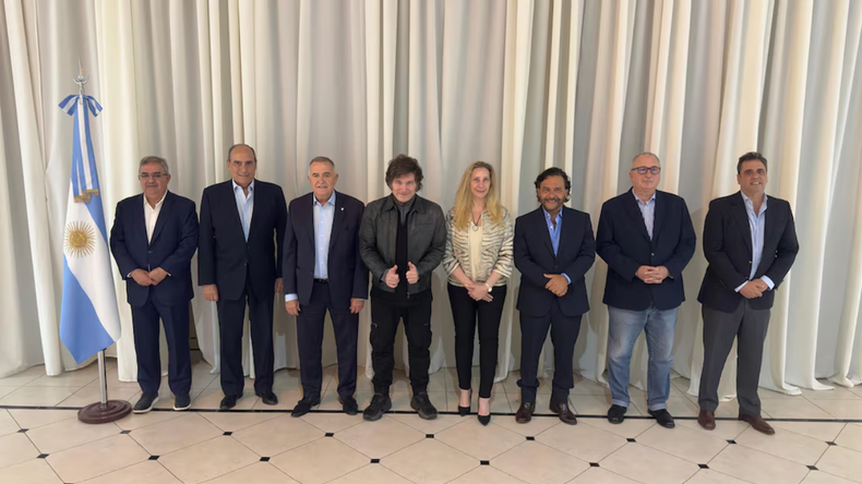 En vivo: Javier Milei y su Gabinete se reúnen con los gobernadores en la Casa Rosada