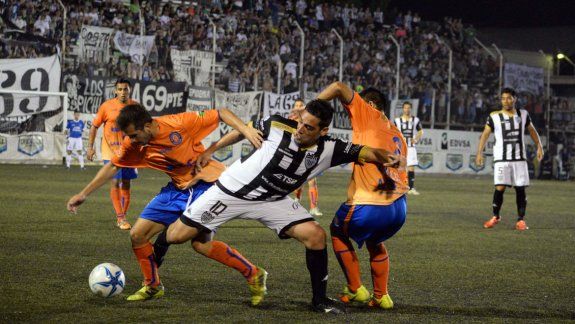 cipo se quedo con el clasico y hubo fiesta en la visera