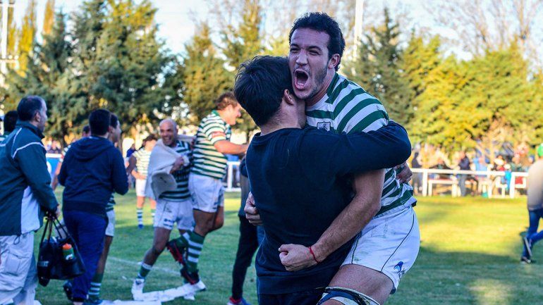 Nogueira la descose en la elite del Cuyano de rugby