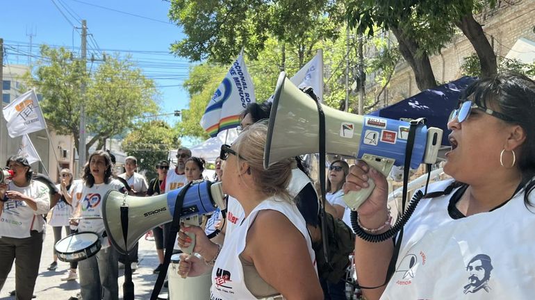 Unter volvió a solicitar un salario base de $2 millones. La oferta recibida, será nuevamente analizada en asambleas.