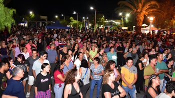La Fiesta de los Canales de riego convoca a un público multitudinario en Luis Beltrán. También suelen pasar cosas, como el incidente con el vecino que reconoció que estaba borracho.&nbsp;
