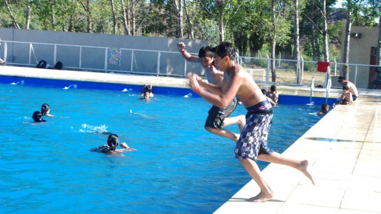 El verano ya se vive a pleno en las piletas municipales