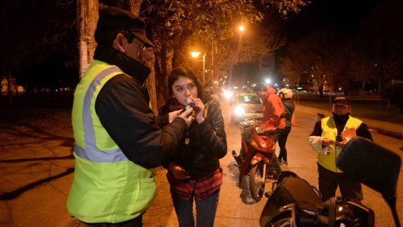No quieren replicar en Río Negro la experiencia del alcohol cero neuquino.