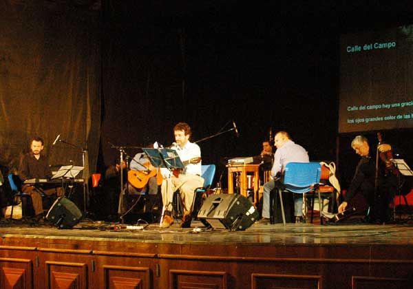 Show con canciones populares italianas