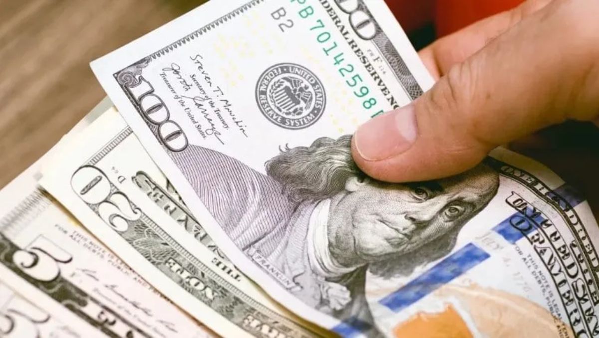 El dólar volvió a romper un récord: ¿A cuánto cerró este jueves?