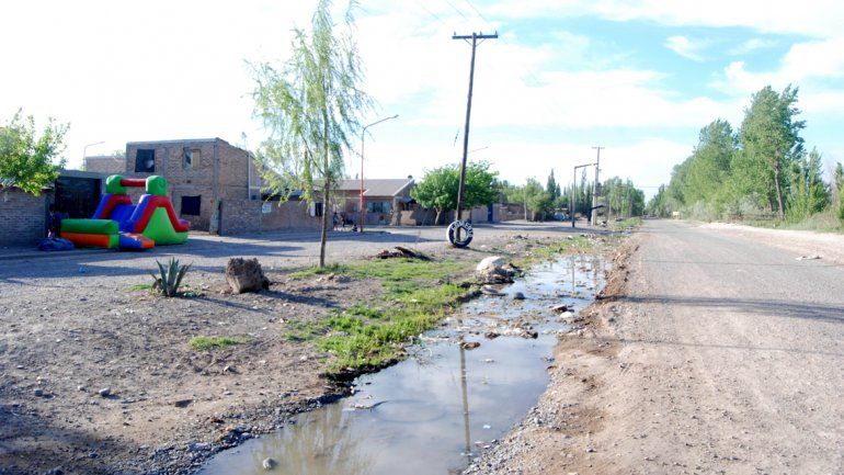 La presencia policial lleva un poco de tranquilidad al Anai Mapu.
