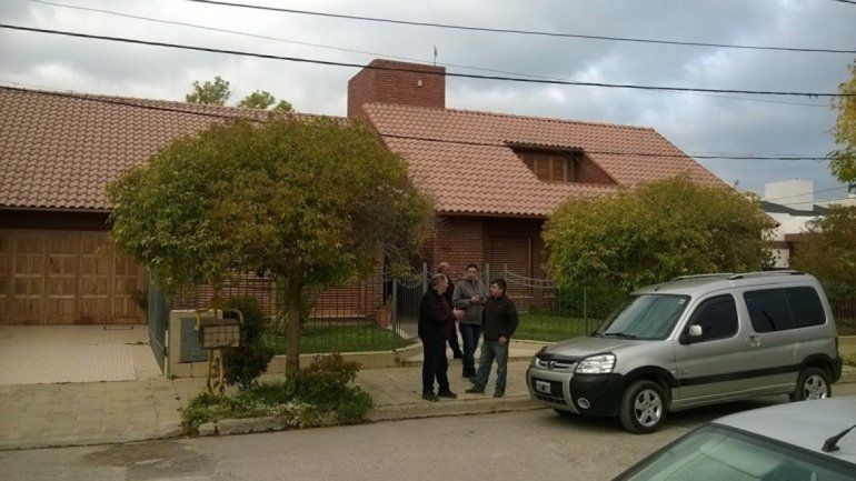 Kopprio fue sorprendido cuando salía de su vivienda.