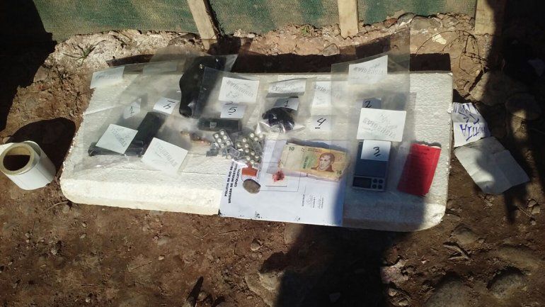 En distintos procedimientos fueron secuestrados armas y drogas.