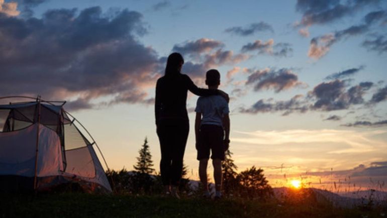 La madre gestionó ante la Justicia para llevar a su hijo menor de vacaciones a Chile. ¿Podrá hacerlo?