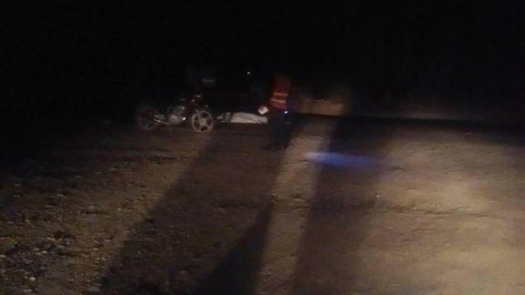 Tragedia y misterio: hallan a un motociclista muerto en Guerrico  