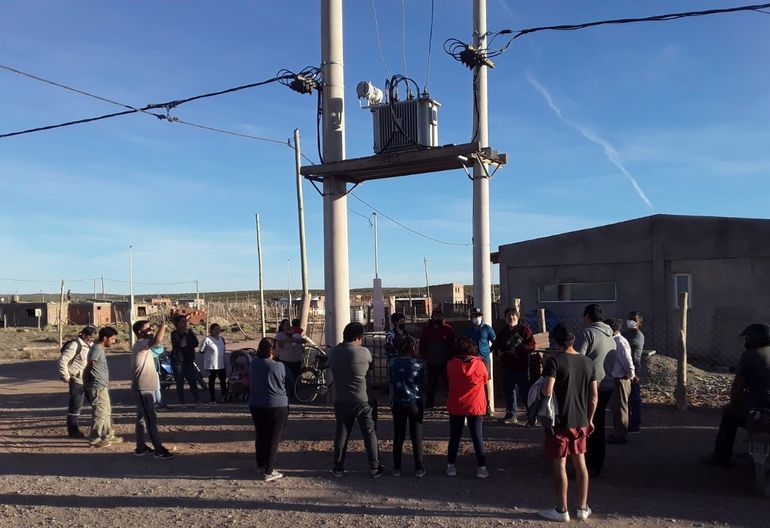 Ayudan a gestionar reclamos por facturas eléctricas con montos elevados