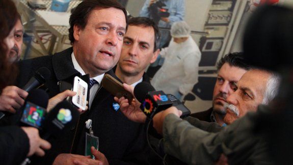 Alberto Weretilneck viaja a Holanda junto a gerentes del Invap.