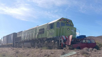 Una familia resultó herida tras ser embestidos por el Tren Patagónico en Comallo.