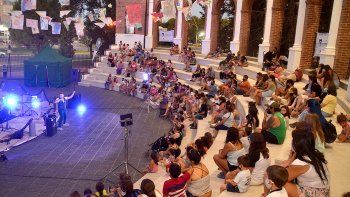 arranco el verano cultural, con barbijo y distancia social