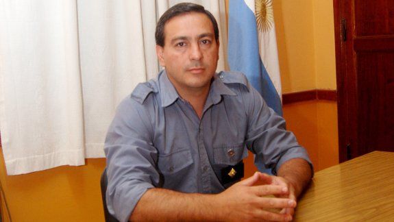 De civil, el subcomisario Fernández logró atrapar al peligroso ladrón.