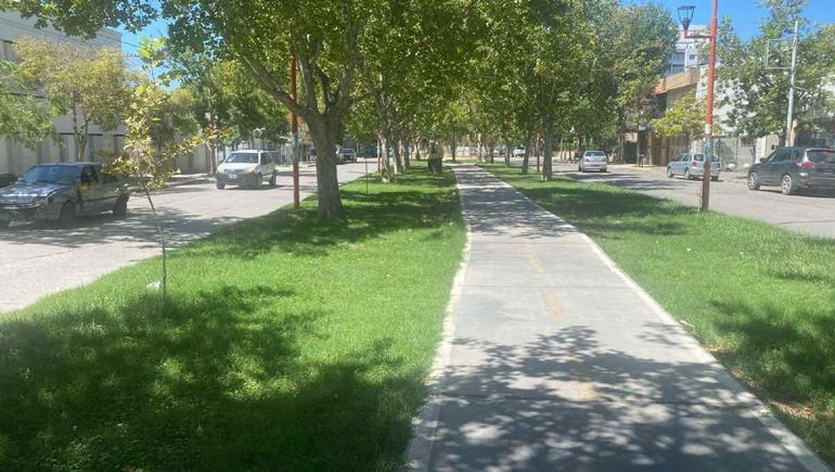 En calle Alem hay una plazoleta en su memoria.