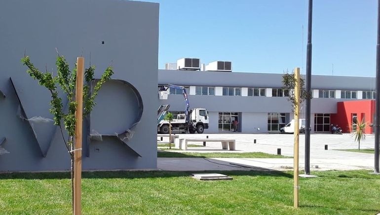 La Justicia de Villa Regina imputó y dejó en prisión preventiva al hombre acusado del estremecedor caso de violencia de género. La Justicia de Villa Regina imputó y dejó en prisión preventiva al hombre acusado del estremecedor caso de violencia de género.