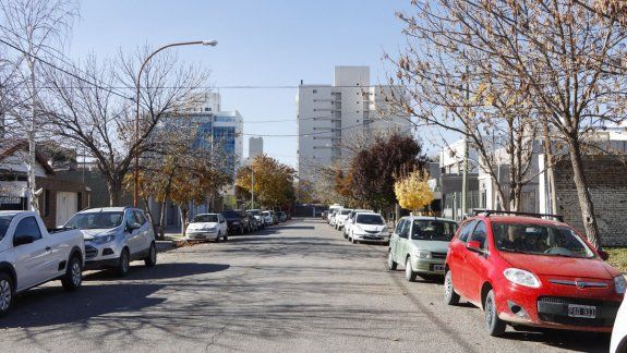 Le dispararon con un aire comprimido dentro de un edificio