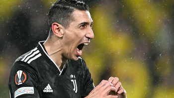 triplete de di maria para el triunfo de juventus en la liga de europa