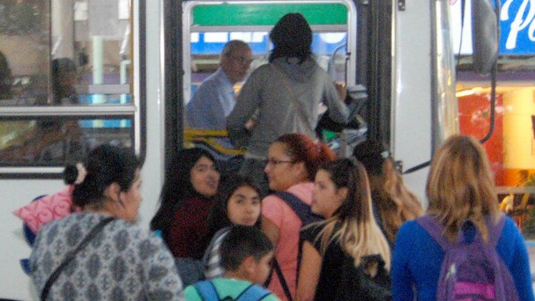 El aumento del boleto depende de mejoras en el servicio urbano.