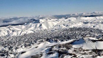 siguen de cerca el comportamiento del volcan puyehue