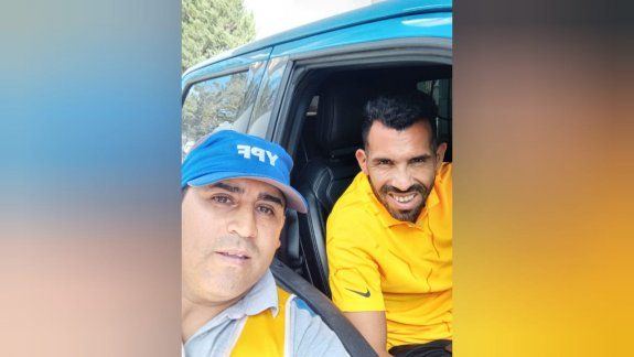 Chos Malal: Tevez sorprendió a los empleados de una estación