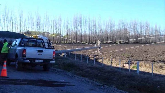 El viento causó destrozos y varios cortes de luz en la región
