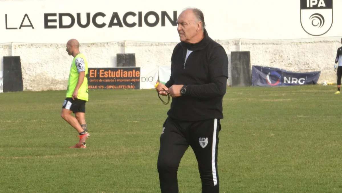 El DT de Cipo explotó tras la goleada en Viedma: Vinimos a comer un asado