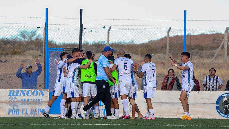 Deportivo Rincón pegó rápido y ya le gana a Costa Brava por el Federal A