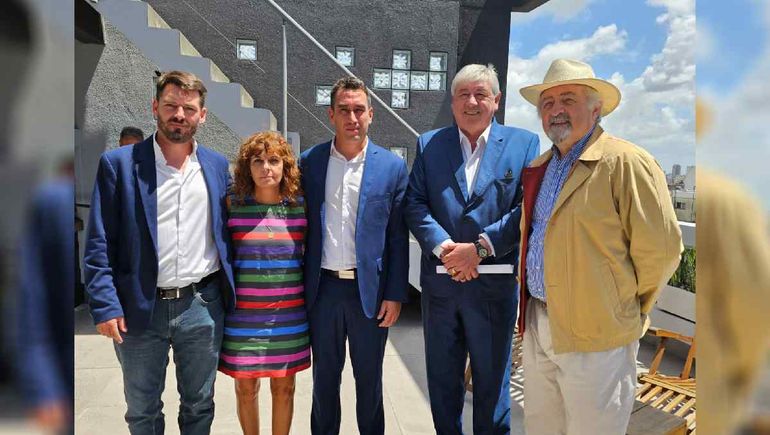 Intendentes del interior contra Nación, por la quita de subsidios