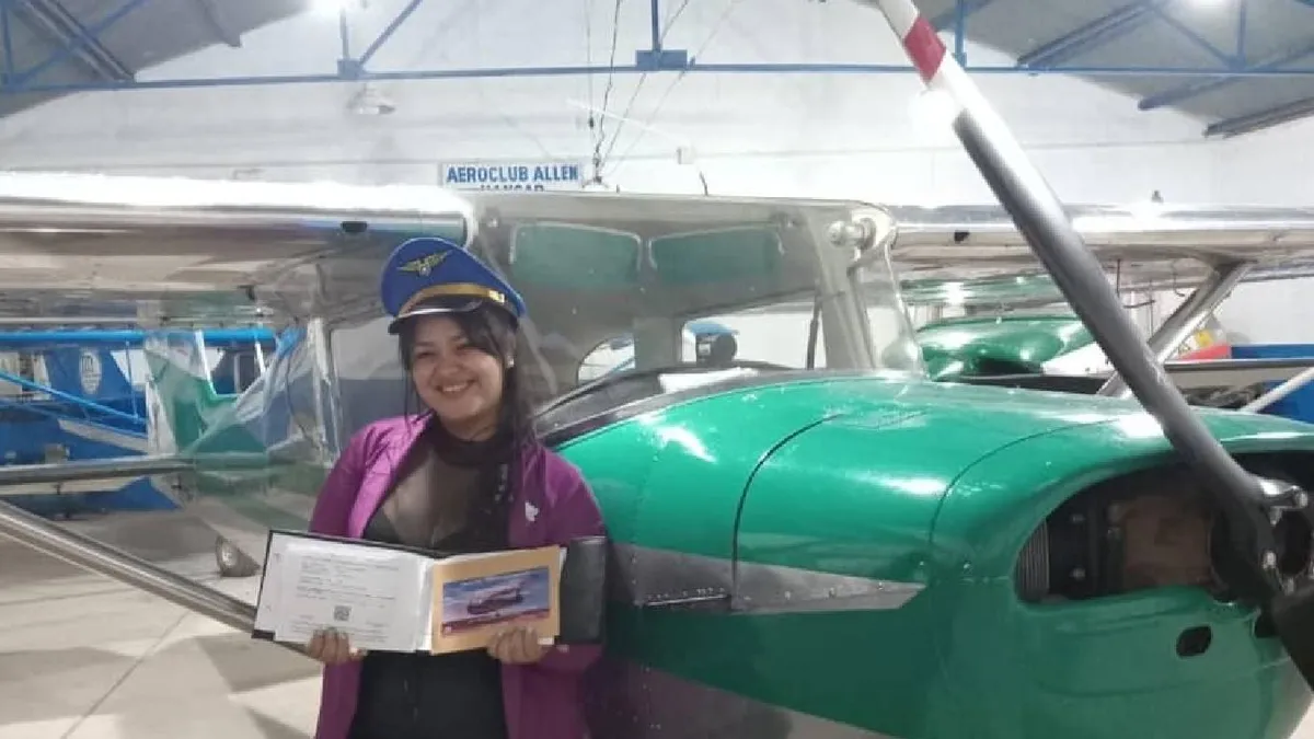 Nicole, la primera mujer piloto local en la nueva era de la escuela de aviación de Allen